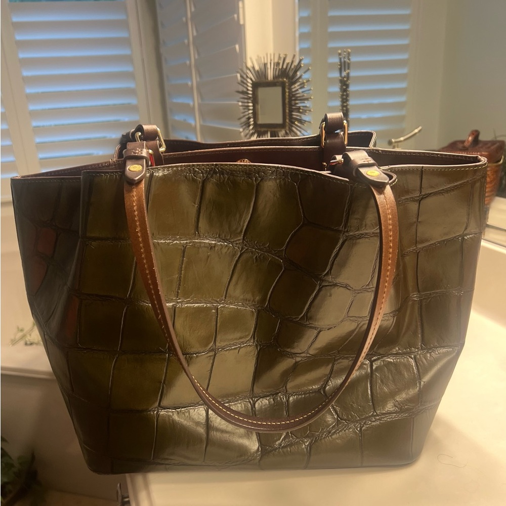 Tote - Picture 4 of 7